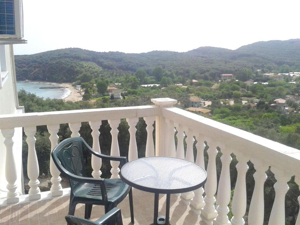 Kanali Village Daire Parga